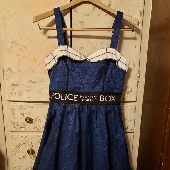 BBC Doctor Who Hot Topic | Dresses | Doctor Who Tardis Dress | Poshmark